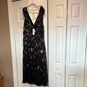 White House Black Market New Floral Black Maxi Dress size 10 with tags